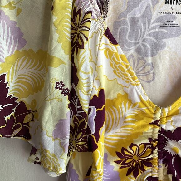 Maeve Cinched Flutter-Sleeve Top Yellow Motif - Picture 7 of 16